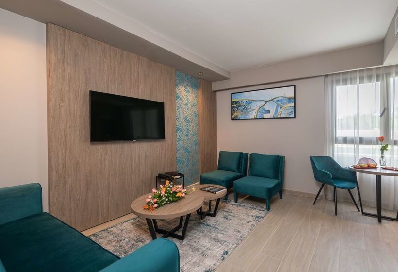 هتل Golden Tulip El Mechtel