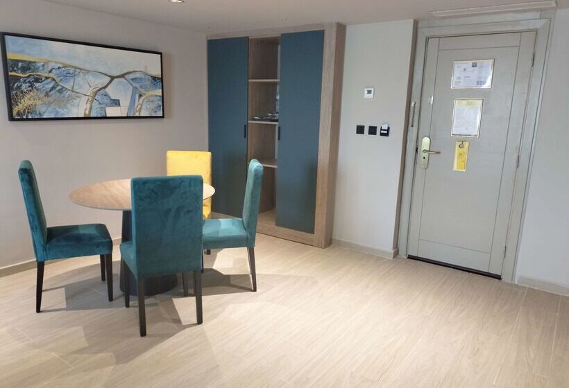 هتل Golden Tulip El Mechtel