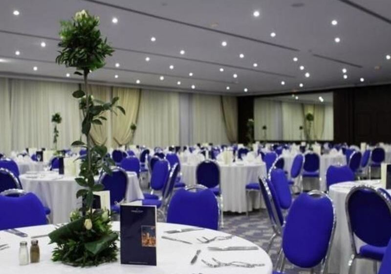 هتل Golden Tulip El Mechtel