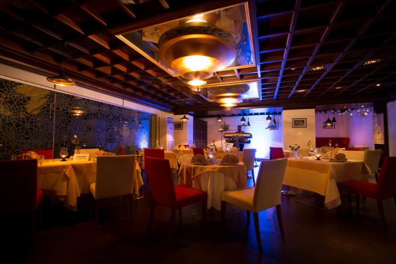 هتل Golden Tulip El Mechtel