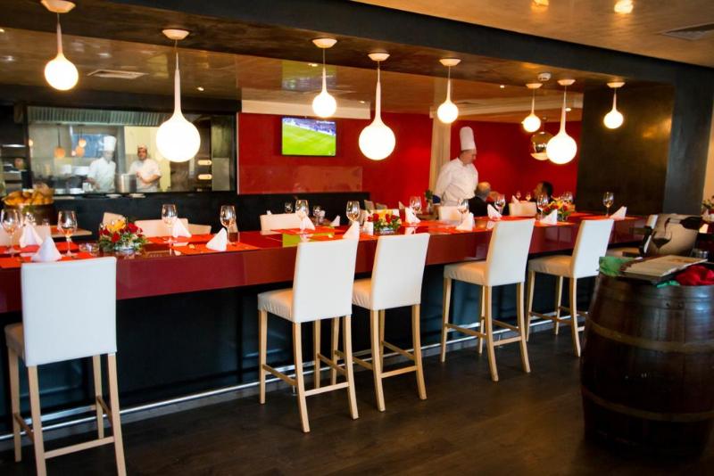 هتل Golden Tulip El Mechtel