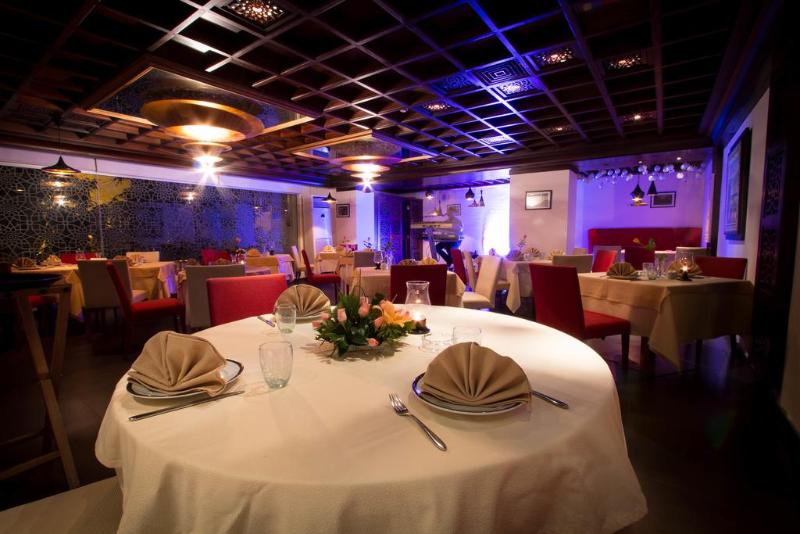 هتل Golden Tulip El Mechtel