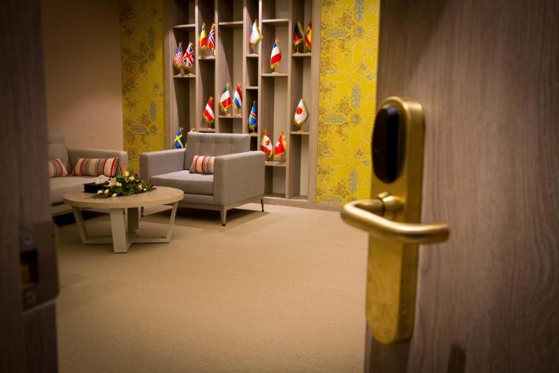 هتل Golden Tulip El Mechtel