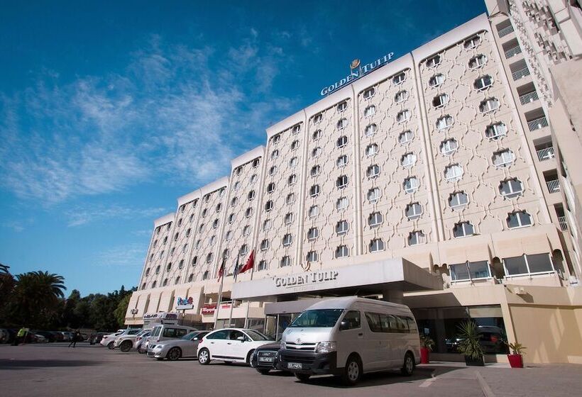 هتل Golden Tulip El Mechtel