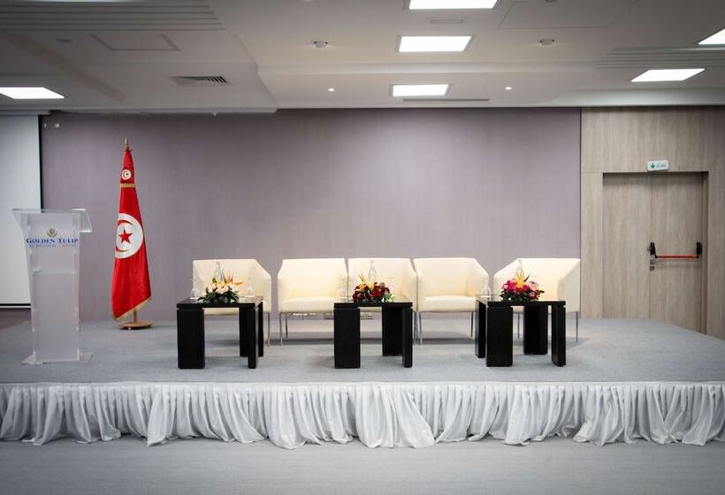 هتل Golden Tulip El Mechtel