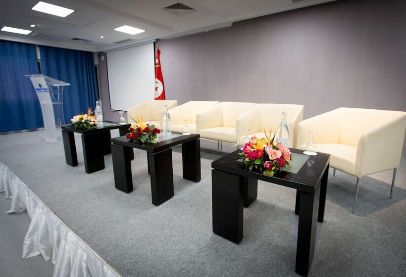 هتل Golden Tulip El Mechtel