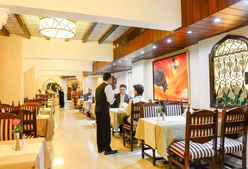 Golden Tulip Hotel Flamenco Cairo