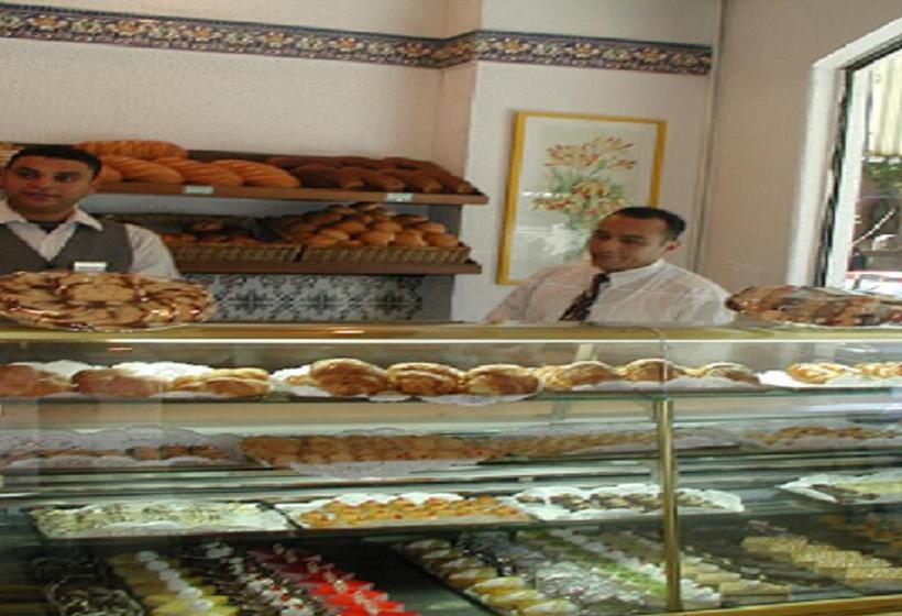 Golden Tulip Hotel Flamenco Cairo