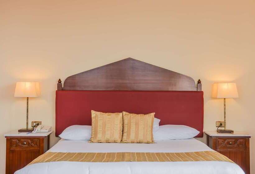 Golden Tulip Hotel Flamenco Cairo