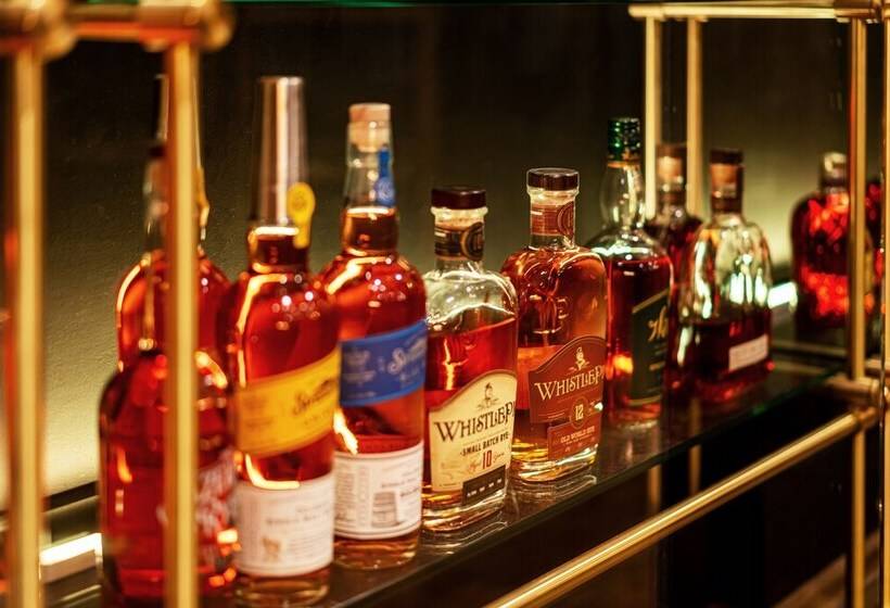 Grand Williston Hotel And Conference Center