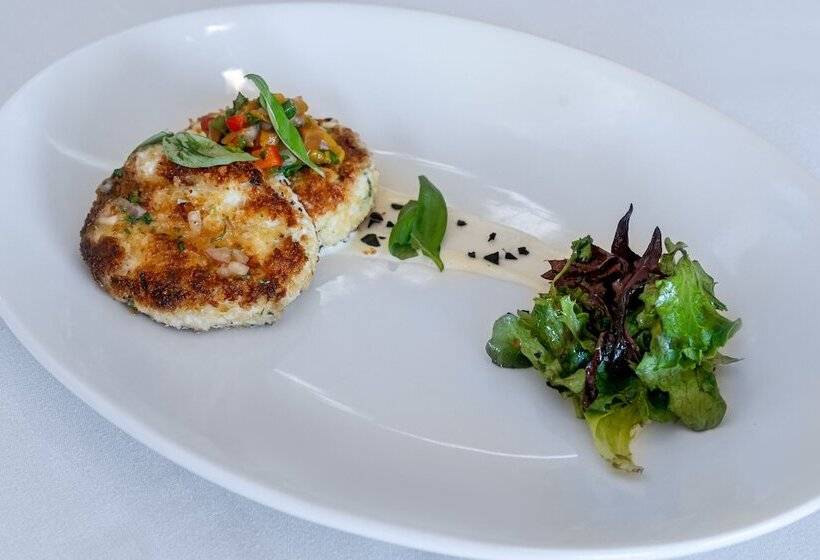 Grand Williston Hotel And Conference Center