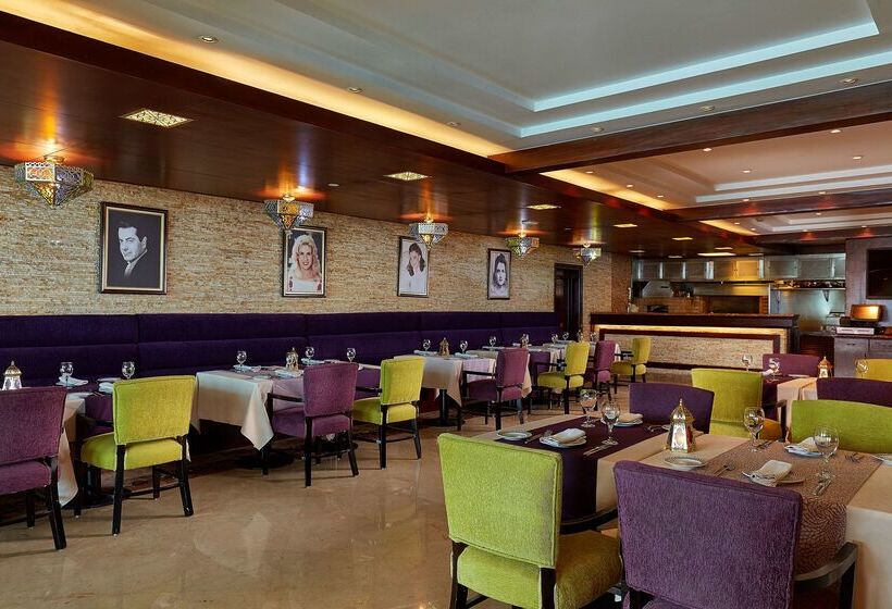 فندق Hilton Alexandria Corniche