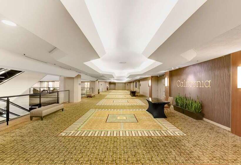 فندق Hilton Anaheim