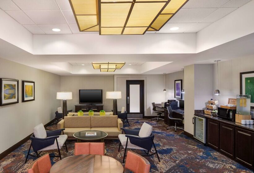 فندق Hilton Arlington