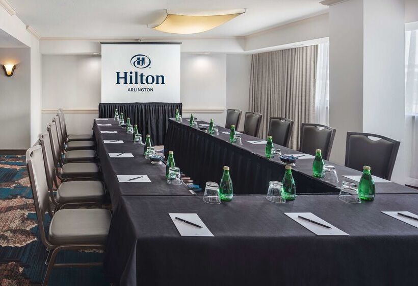 فندق Hilton Arlington