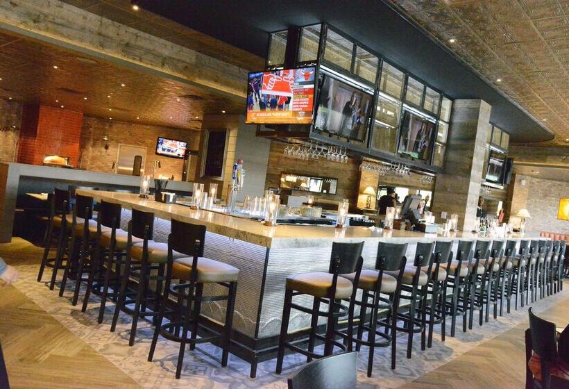 فندق Hilton Arlington