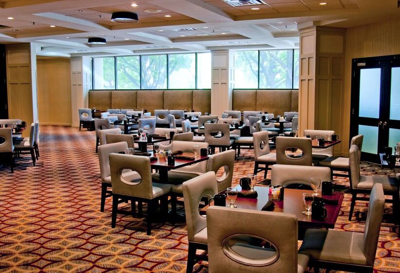 فندق Hilton Arlington