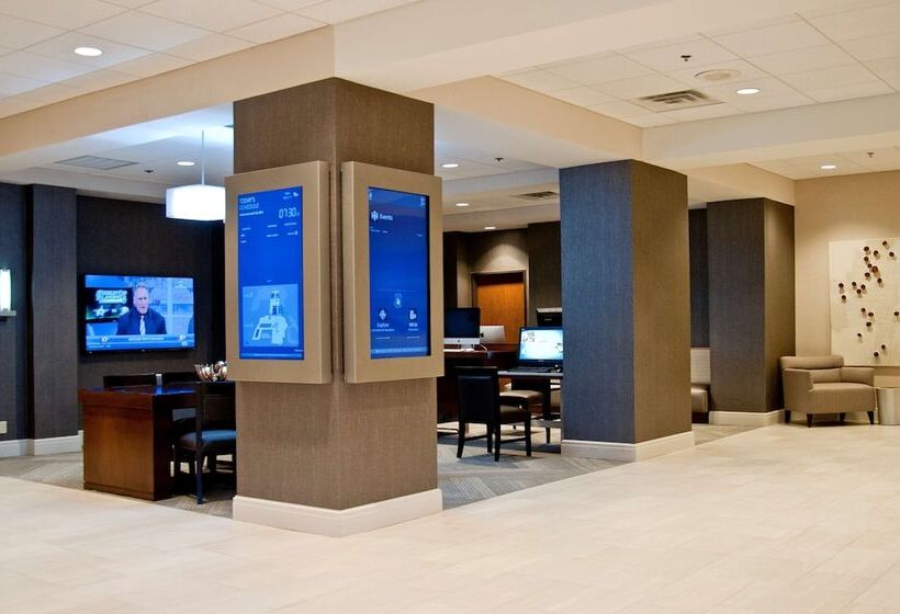 فندق Hilton Arlington