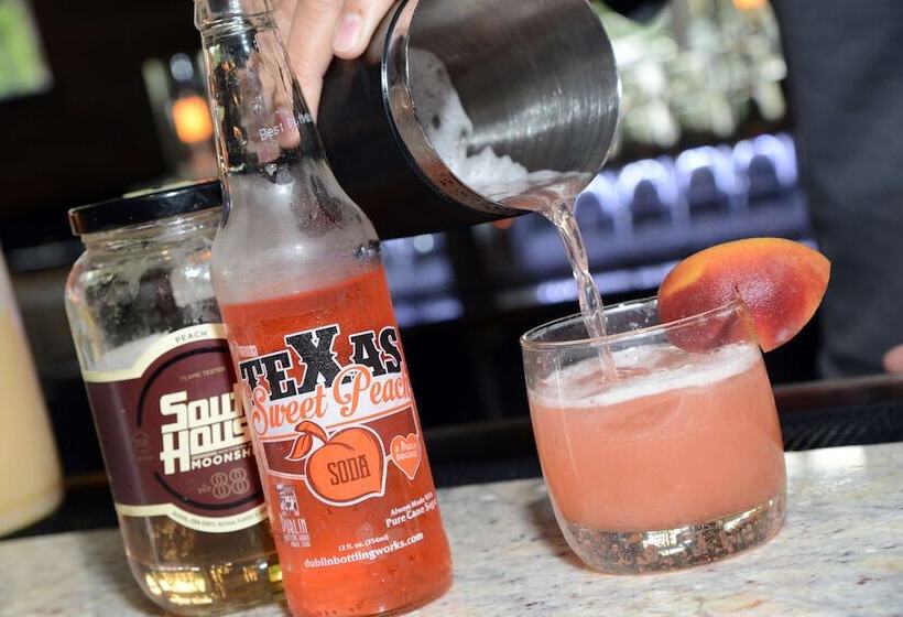 فندق Hilton Arlington