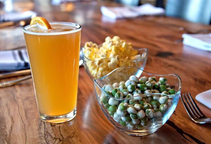 فندق Hilton Arlington