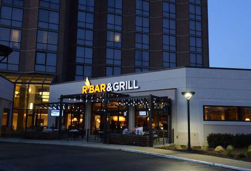 فندق Hilton Arlington