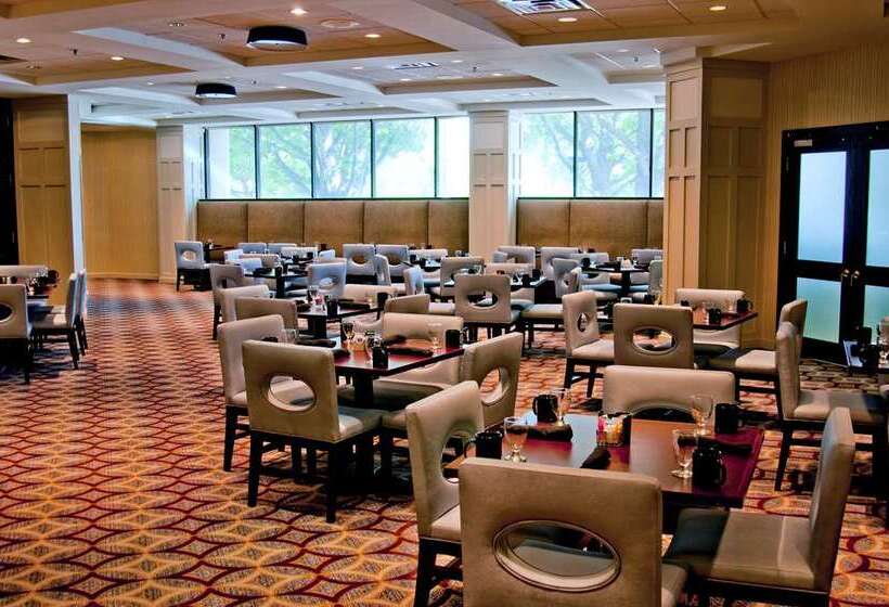 فندق Hilton Arlington