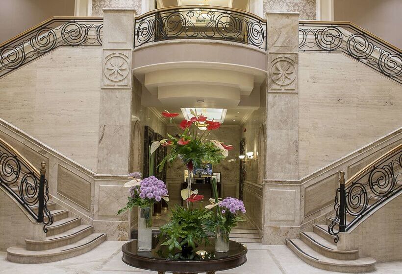 هتل Hilton Cairo Zamalek Residences