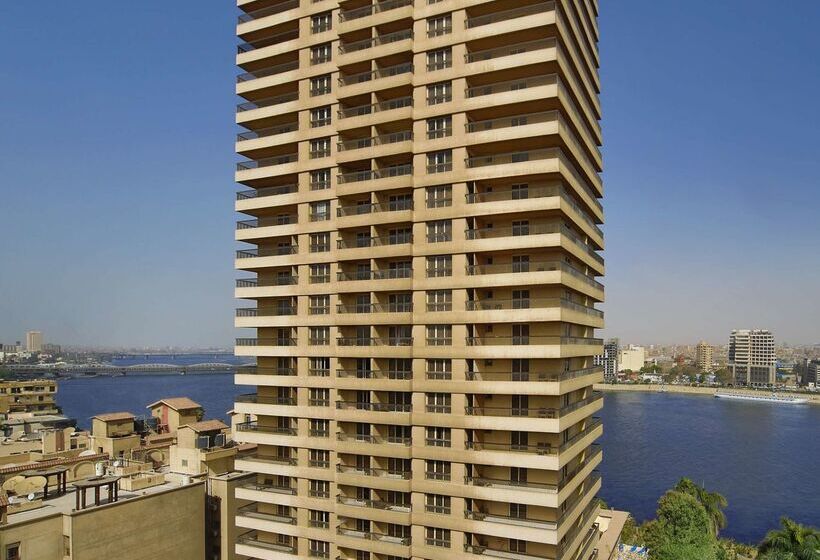 هتل Hilton Cairo Zamalek Residences