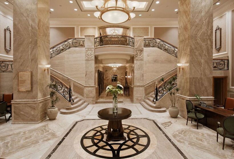 هتل Hilton Cairo Zamalek Residences