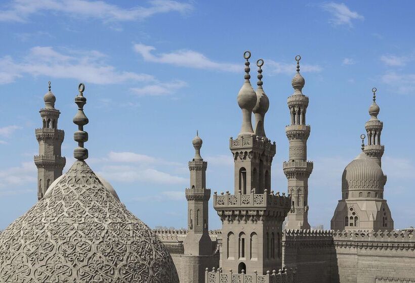 هتل Hilton Cairo Zamalek Residences