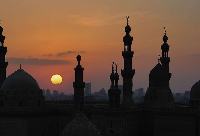 هتل Hilton Cairo Zamalek Residences