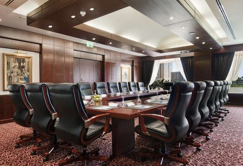 هتل Hilton Cairo Zamalek Residences