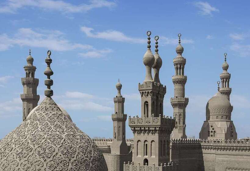 هتل Hilton Cairo Zamalek Residences