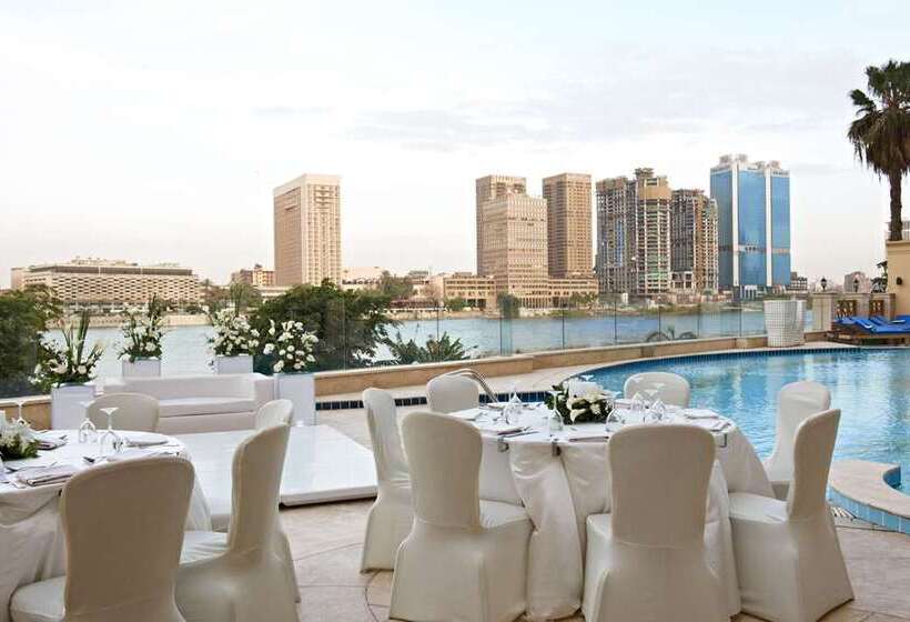 هتل Hilton Cairo Zamalek Residences