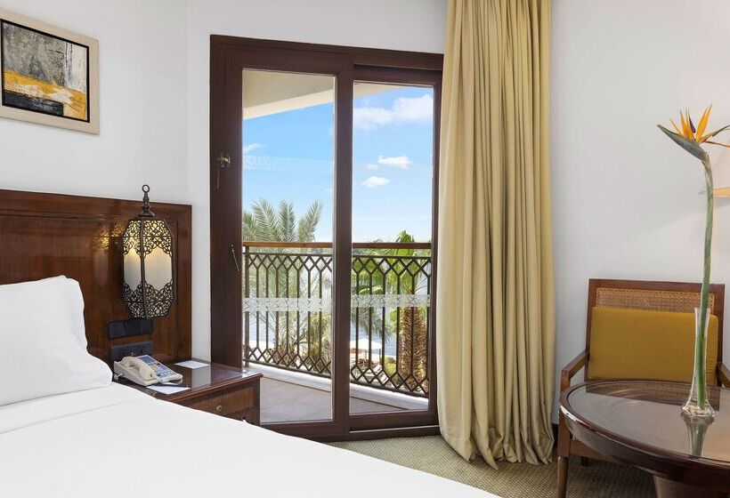 Отель Hilton Luxor Resort & Spa