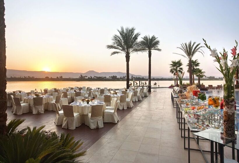 Отель Hilton Luxor Resort & Spa