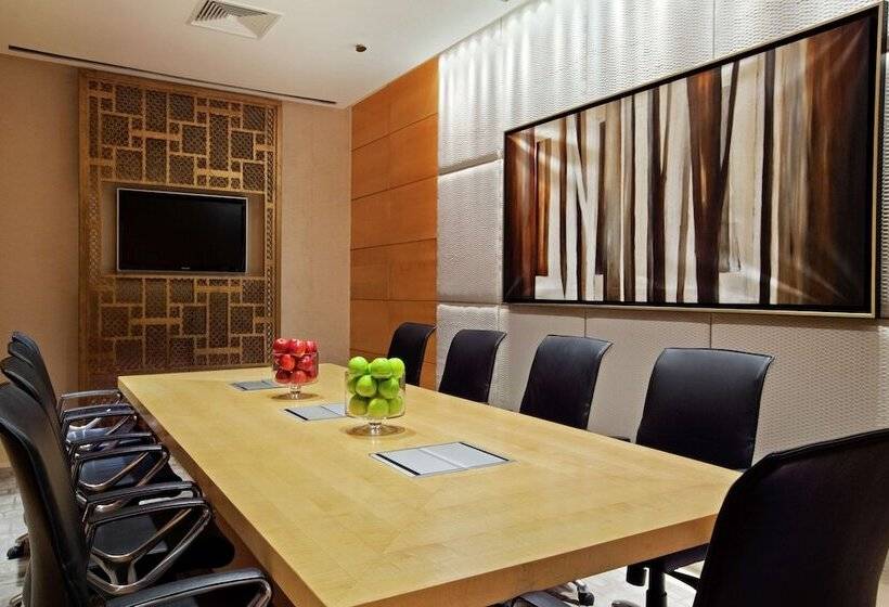 Отель Hilton Luxor Resort & Spa