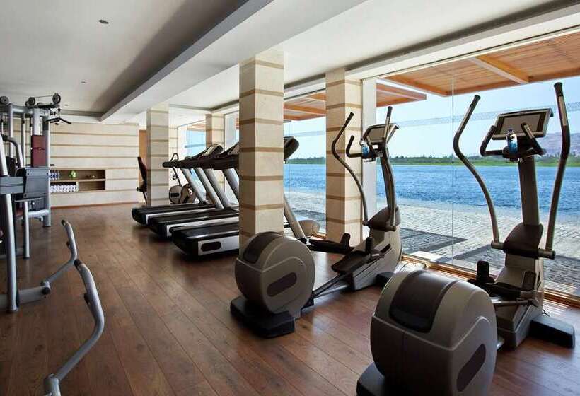 Отель Hilton Luxor Resort & Spa