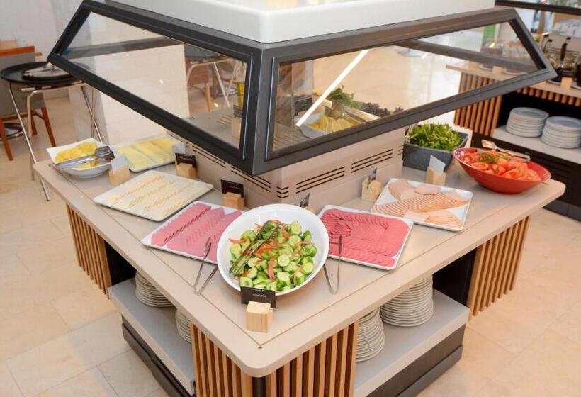 هتل Holiday Inn Istanbul City, An Ihg