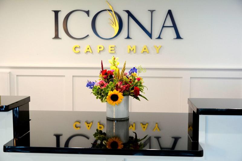 Отель Icona Cape May