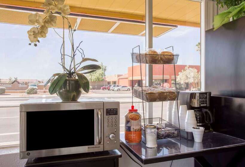 هتل Knights Inn Mesa