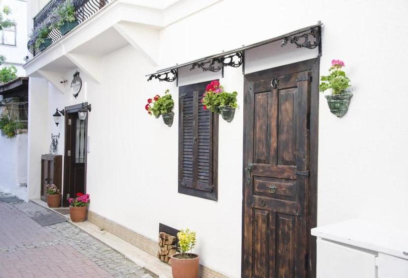 Отель Maison Bahar Suites &