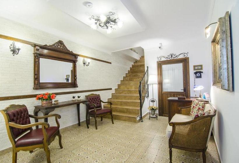 Отель Maison Bahar Suites &