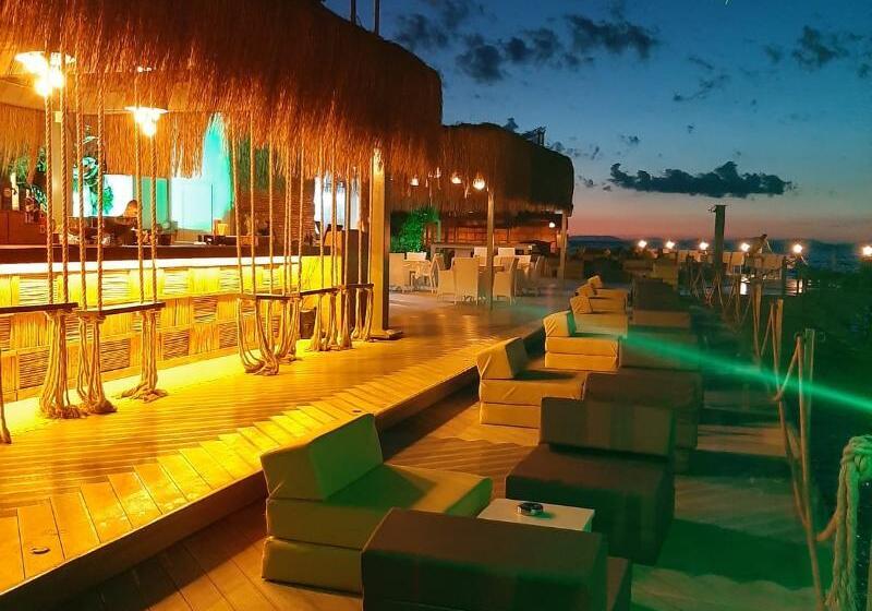 Отель Marti Prime Beach