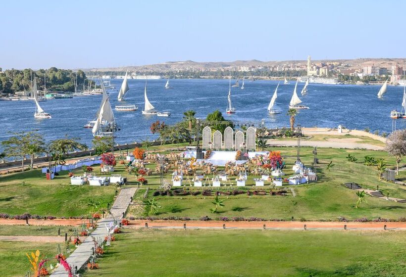 Отель Movenpick Resort Aswan