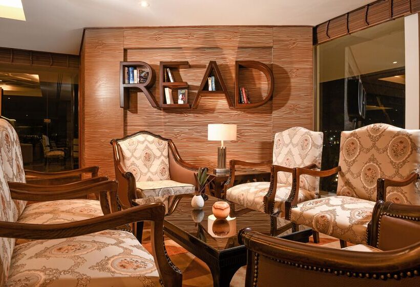 Отель Movenpick Resort Aswan