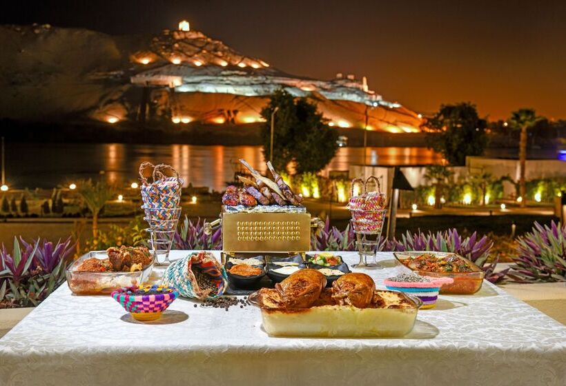 Отель Movenpick Resort Aswan