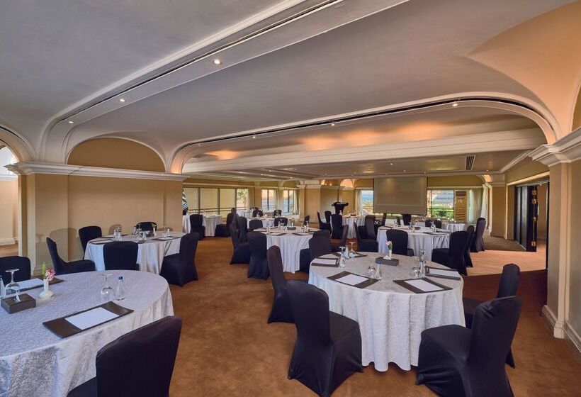 Отель Movenpick Resort Aswan