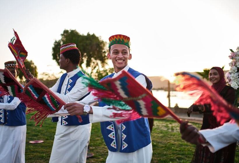 Отель Movenpick Resort Aswan