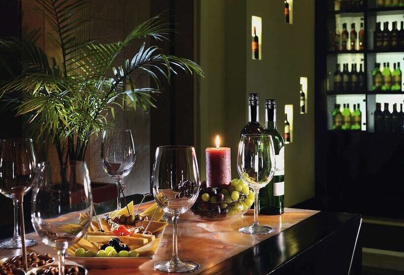 Отель Movenpick Resort Aswan